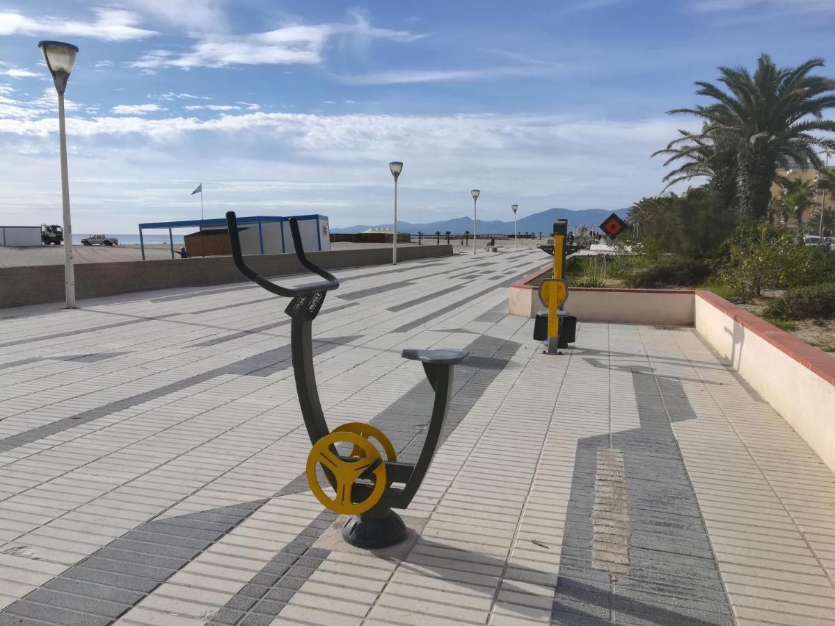 Agreable Studio 50M De La Plage Canet Exterior foto